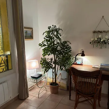 2-4 Personnes A Deux Pas Du Port Apartmán *